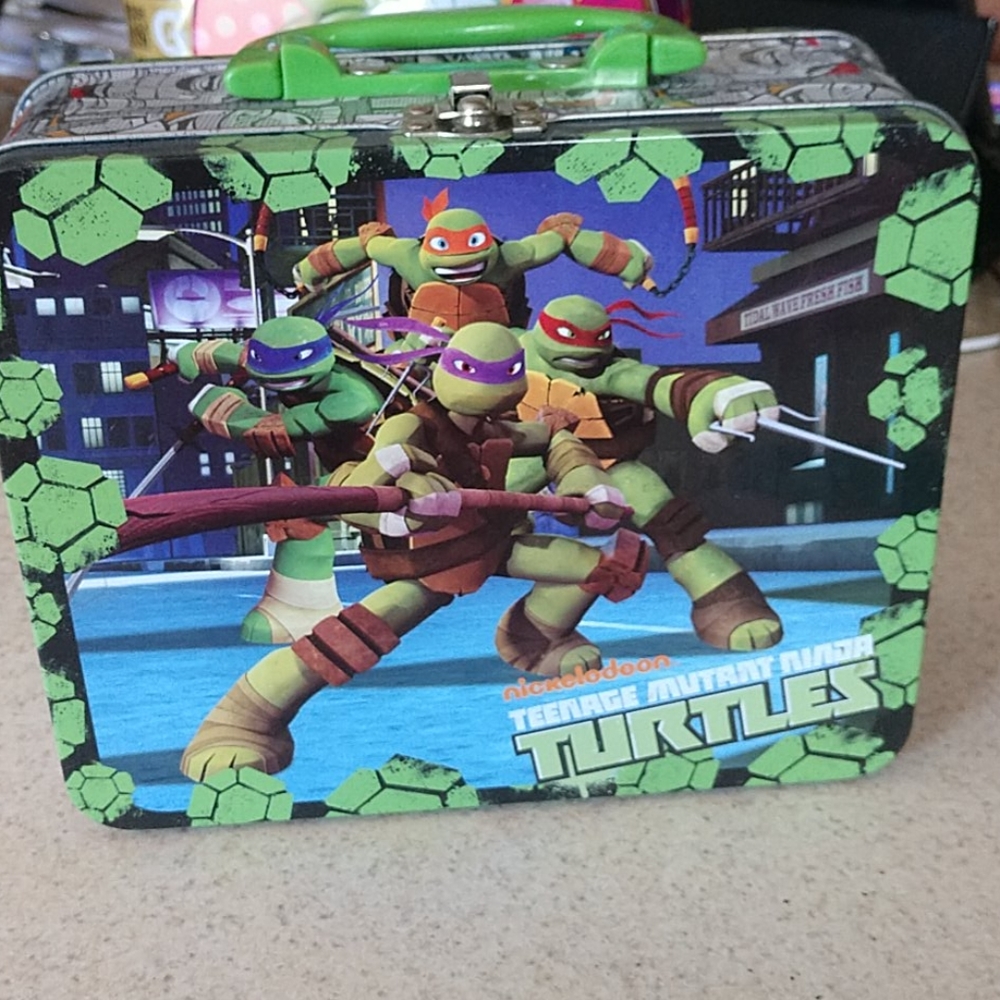TMNT metal lunch box